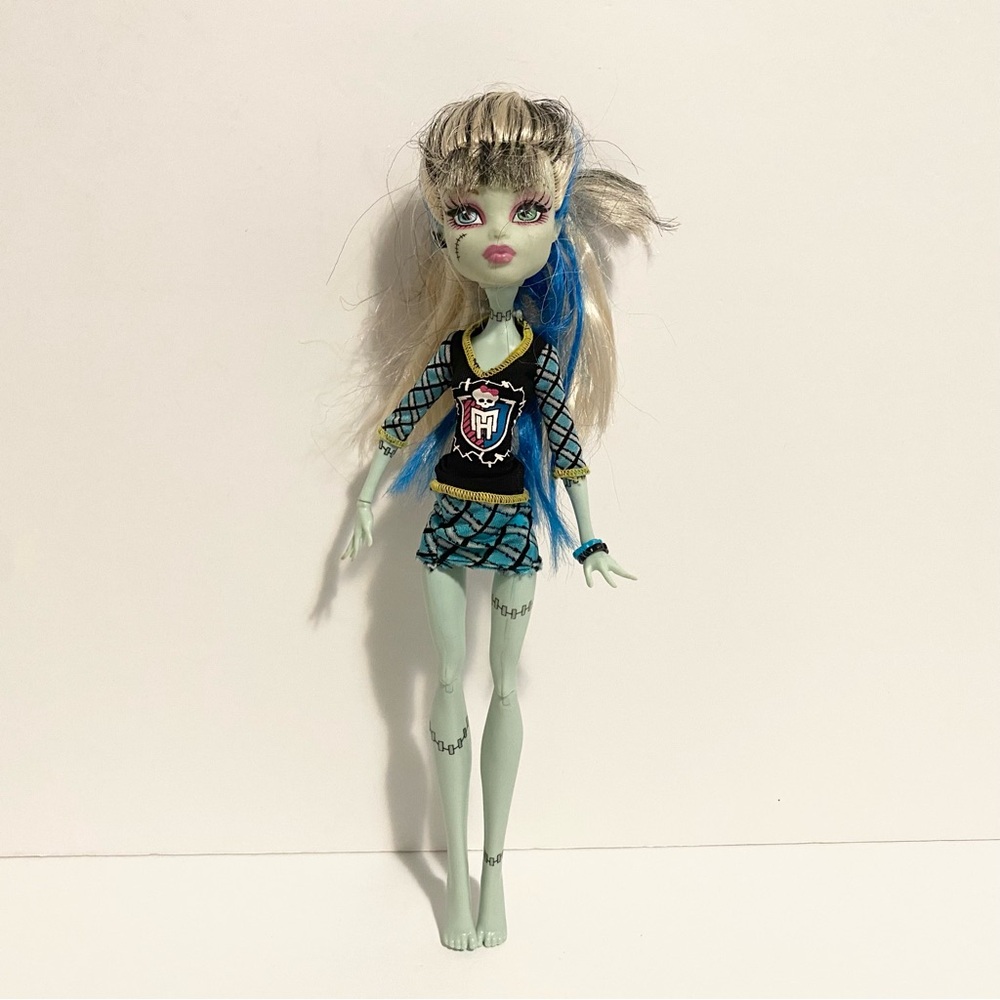 Monster High Ghoul Spirit Frankie Stein Doll w Outfit Blue